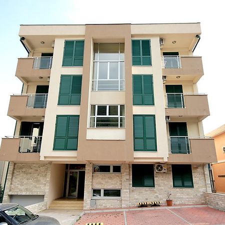Apartments Draskovic Mirista Petrovac Exterior foto