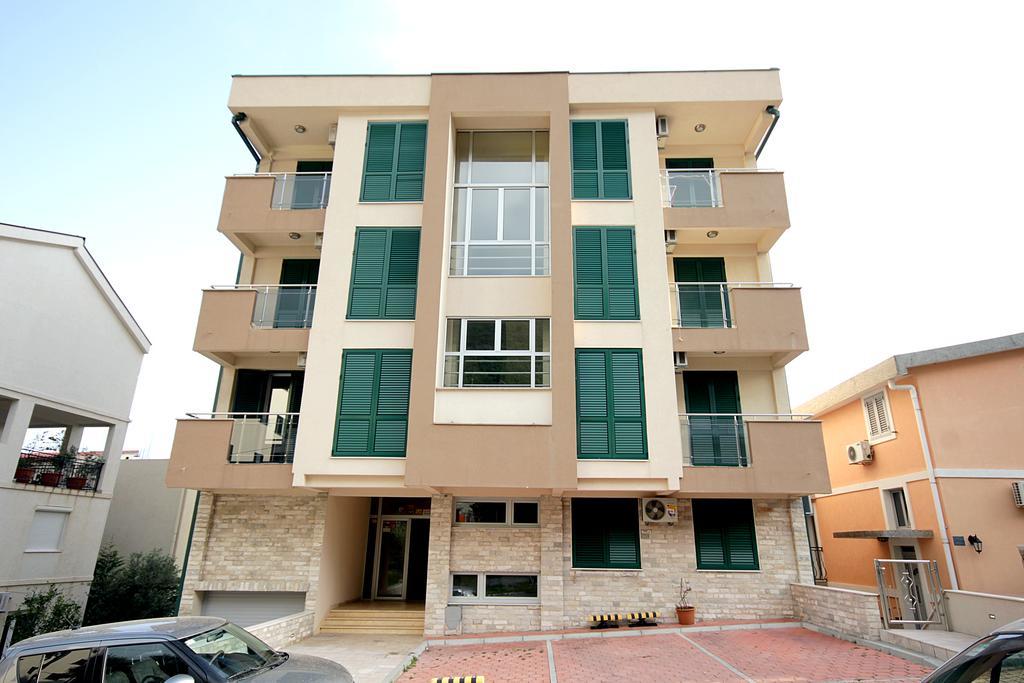 Apartments Draskovic Mirista Petrovac Exterior foto